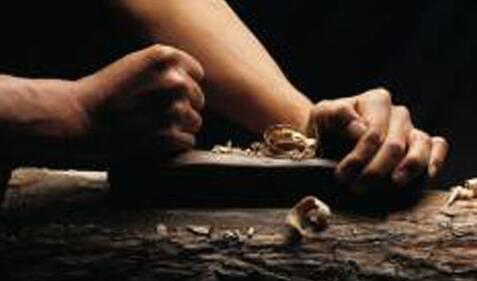 ������ƶԻ�������ƾ�����ʱ�ڵĹ��������£�