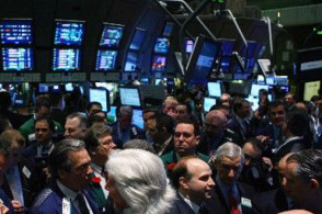 �����ܶ�С���߿� ��ָ��0.26%  ��ָ����0.31%